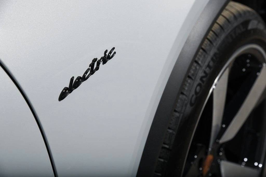 2026 Porsche Macan 4 Electric