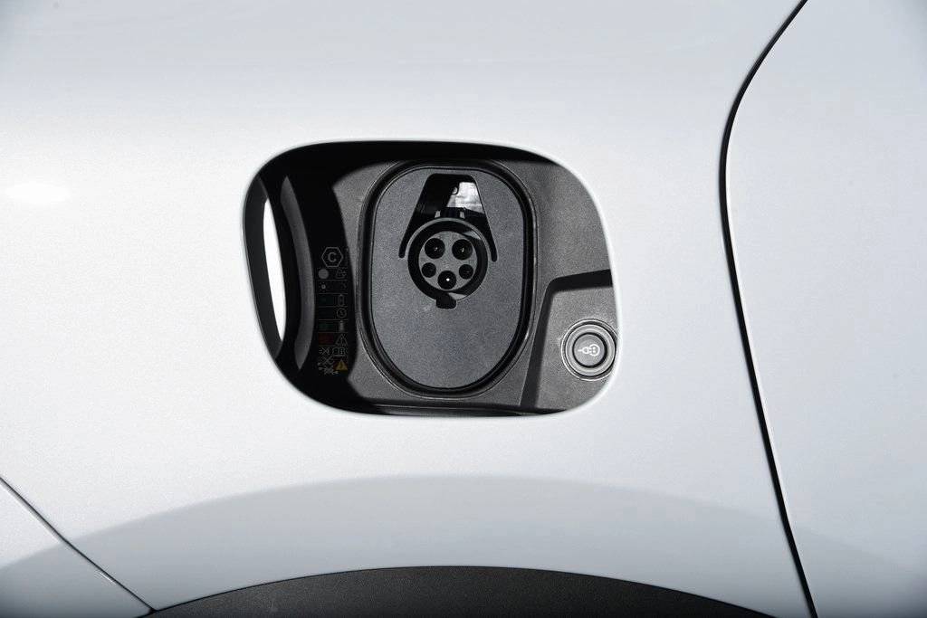 2026 Porsche Macan 4 Electric