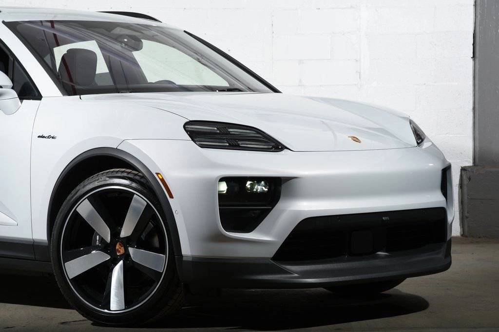 2026 Porsche Macan 4 Electric