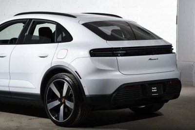 2026 Porsche Macan 4 Electric