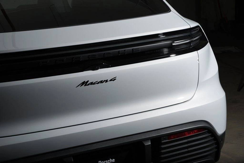 2026 Porsche Macan 4 Electric