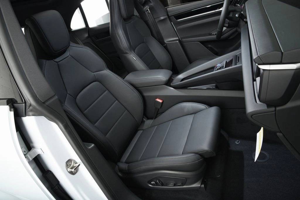 2026 Porsche Macan 4 Electric