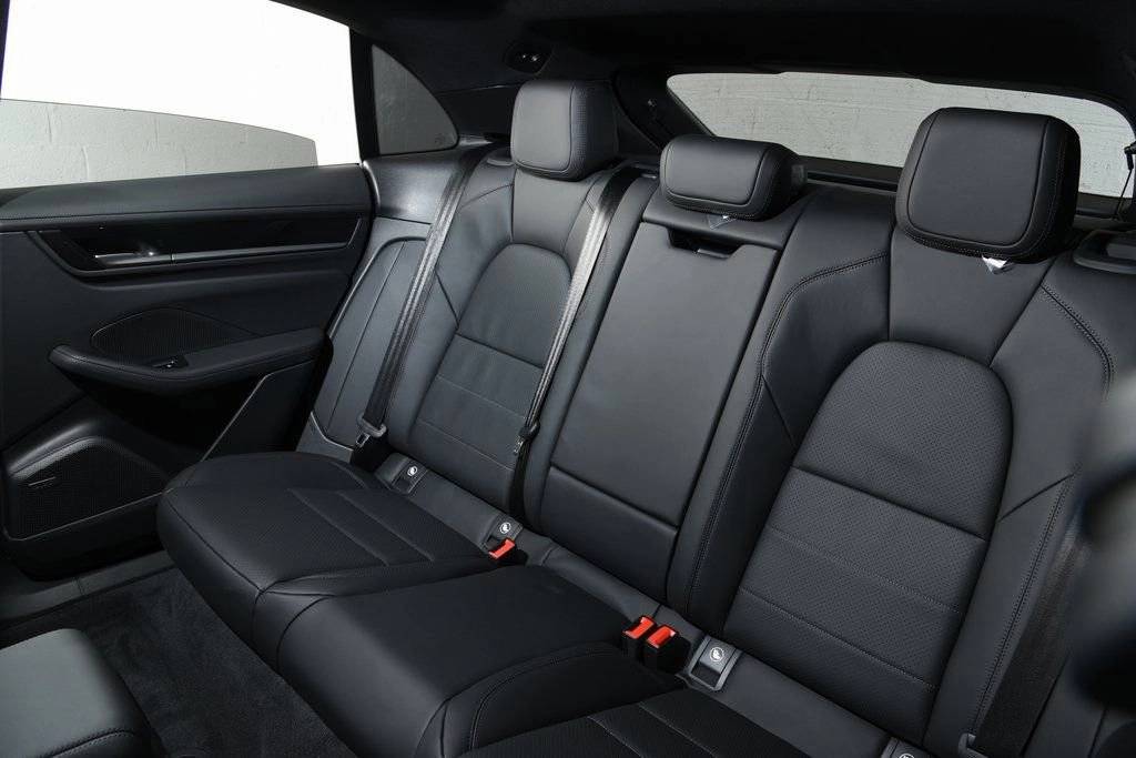 2026 Porsche Macan 4 Electric