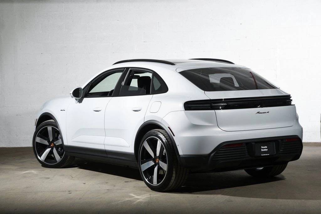 2026 Porsche Macan 4 Electric