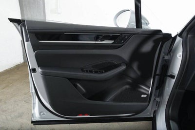 2026 Porsche Macan 4 Electric