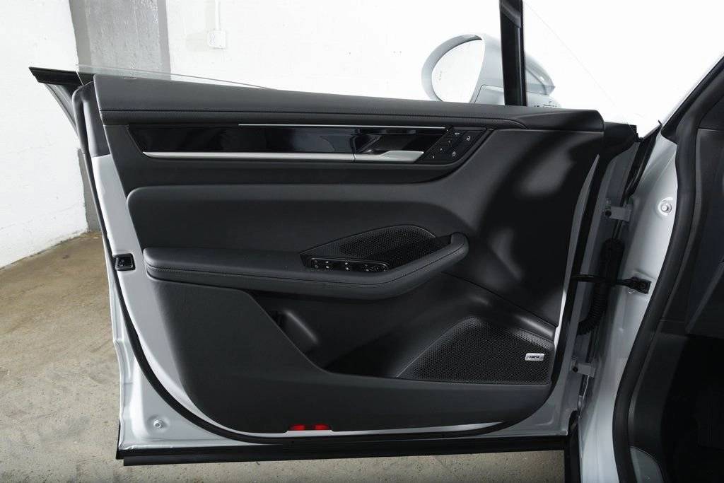 2026 Porsche Macan 4 Electric