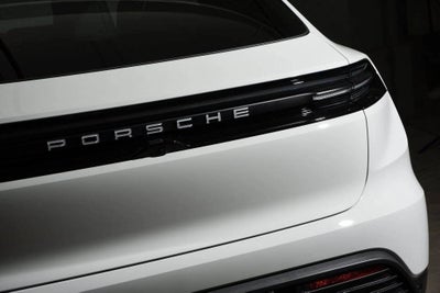 2026 Porsche Macan 4 Electric