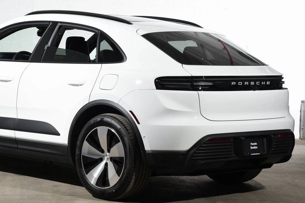 2026 Porsche Macan 4 Electric