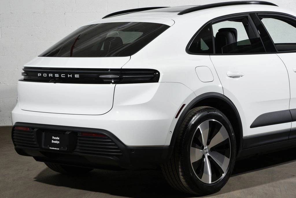 2026 Porsche Macan 4 Electric