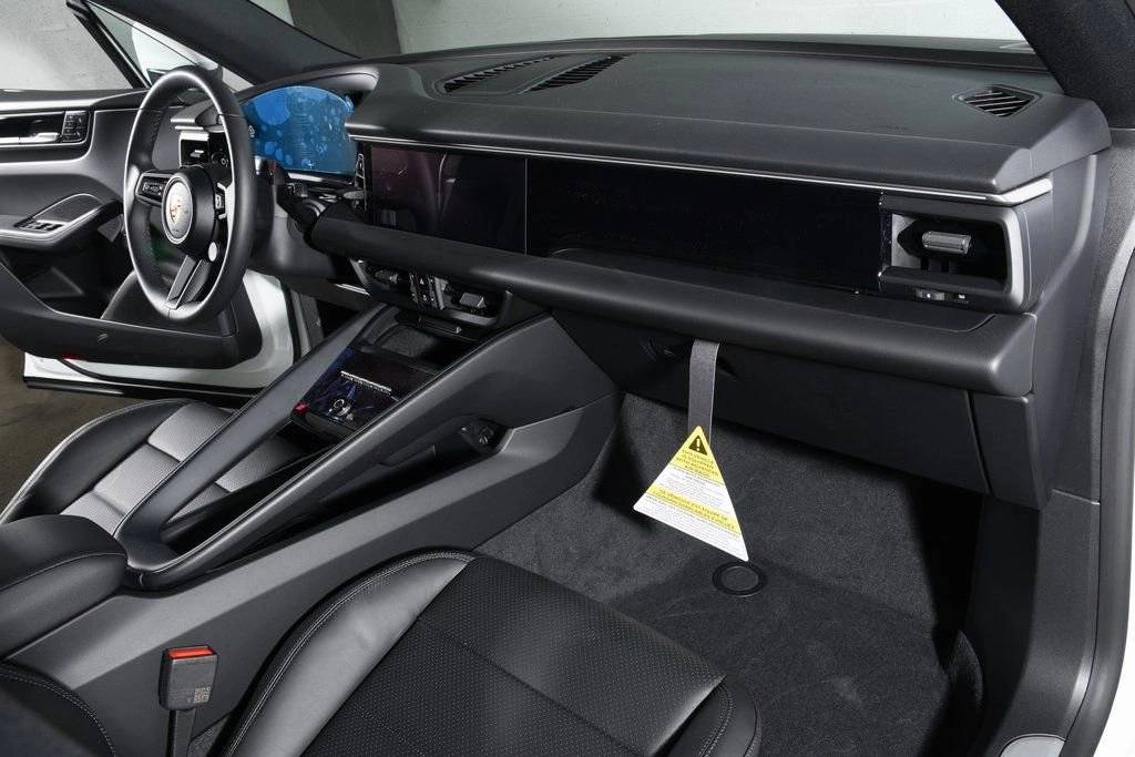 2026 Porsche Macan 4 Electric