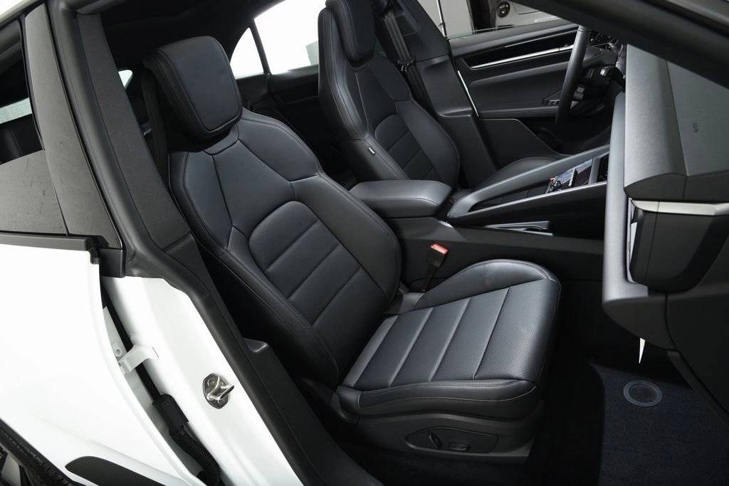 2026 Porsche Macan 4 Electric