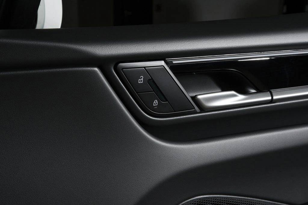 2026 Porsche Macan 4 Electric