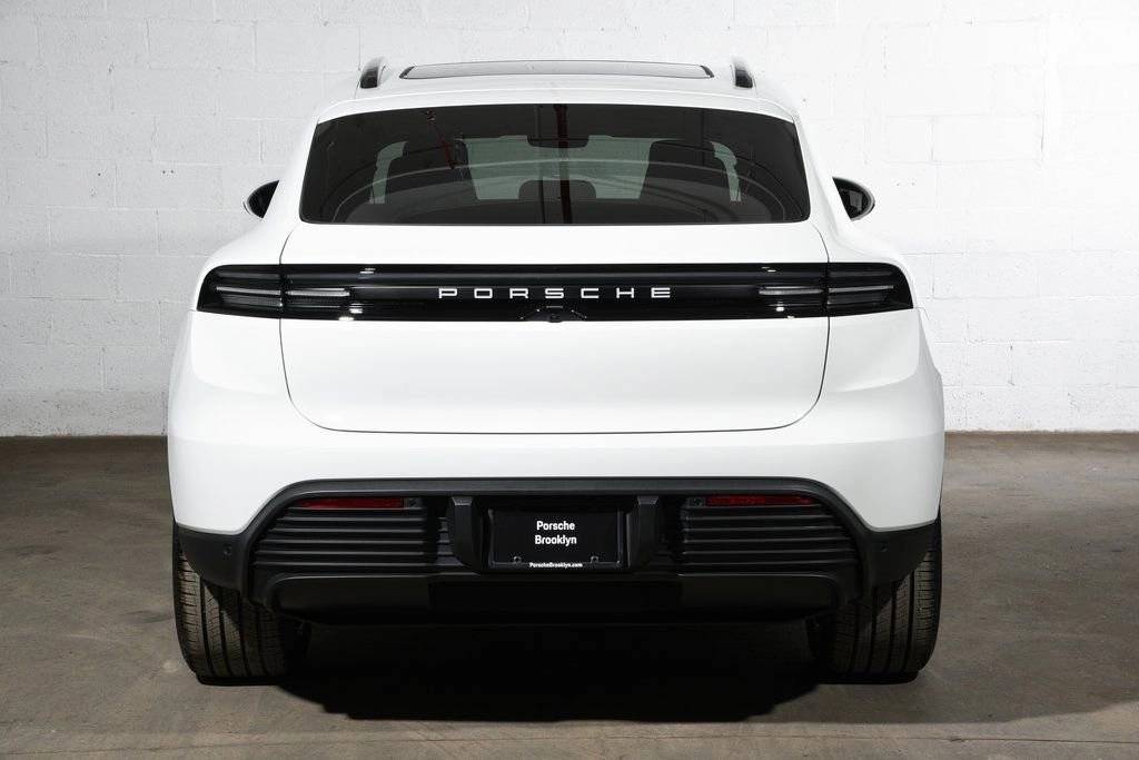 2026 Porsche Macan 4 Electric