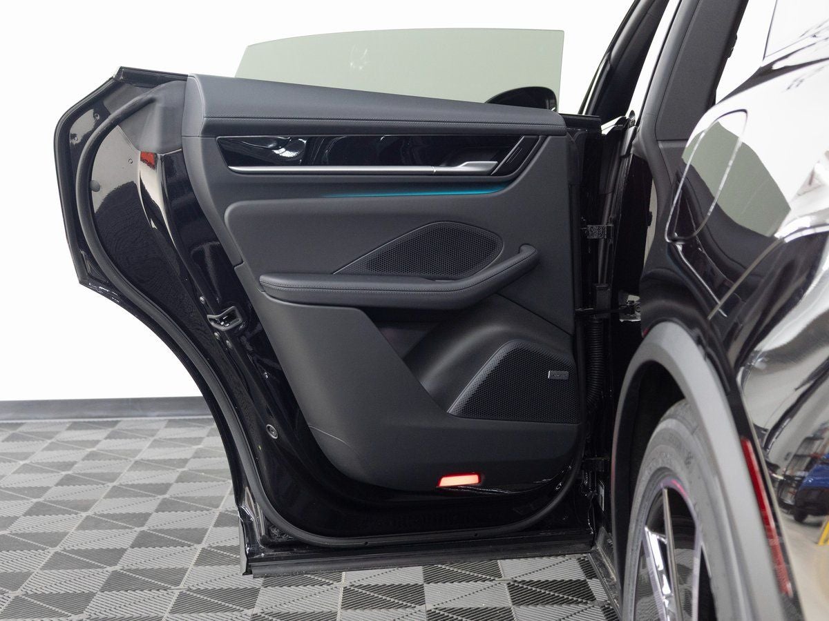 2026 Porsche Macan 4 Electric