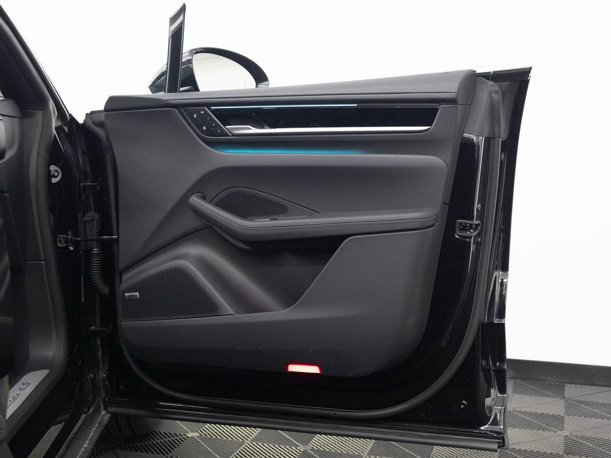 2026 Porsche Macan 4 Electric