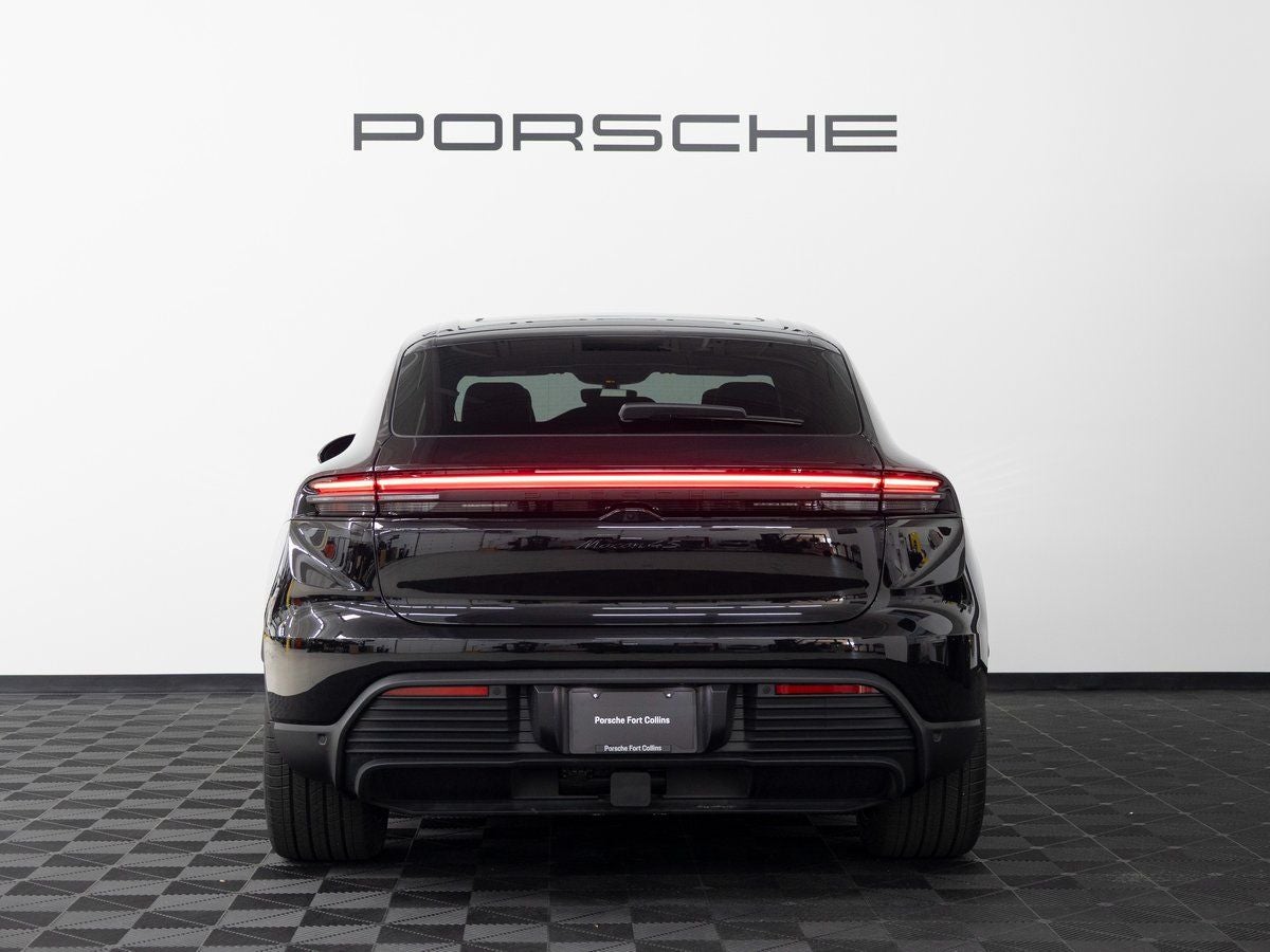 2026 Porsche Macan 4 Electric