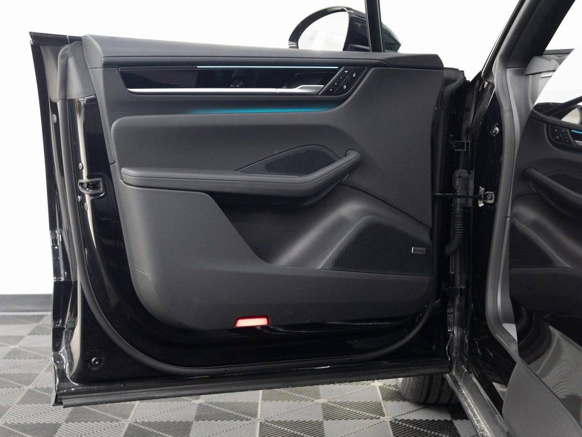 2026 Porsche Macan 4 Electric