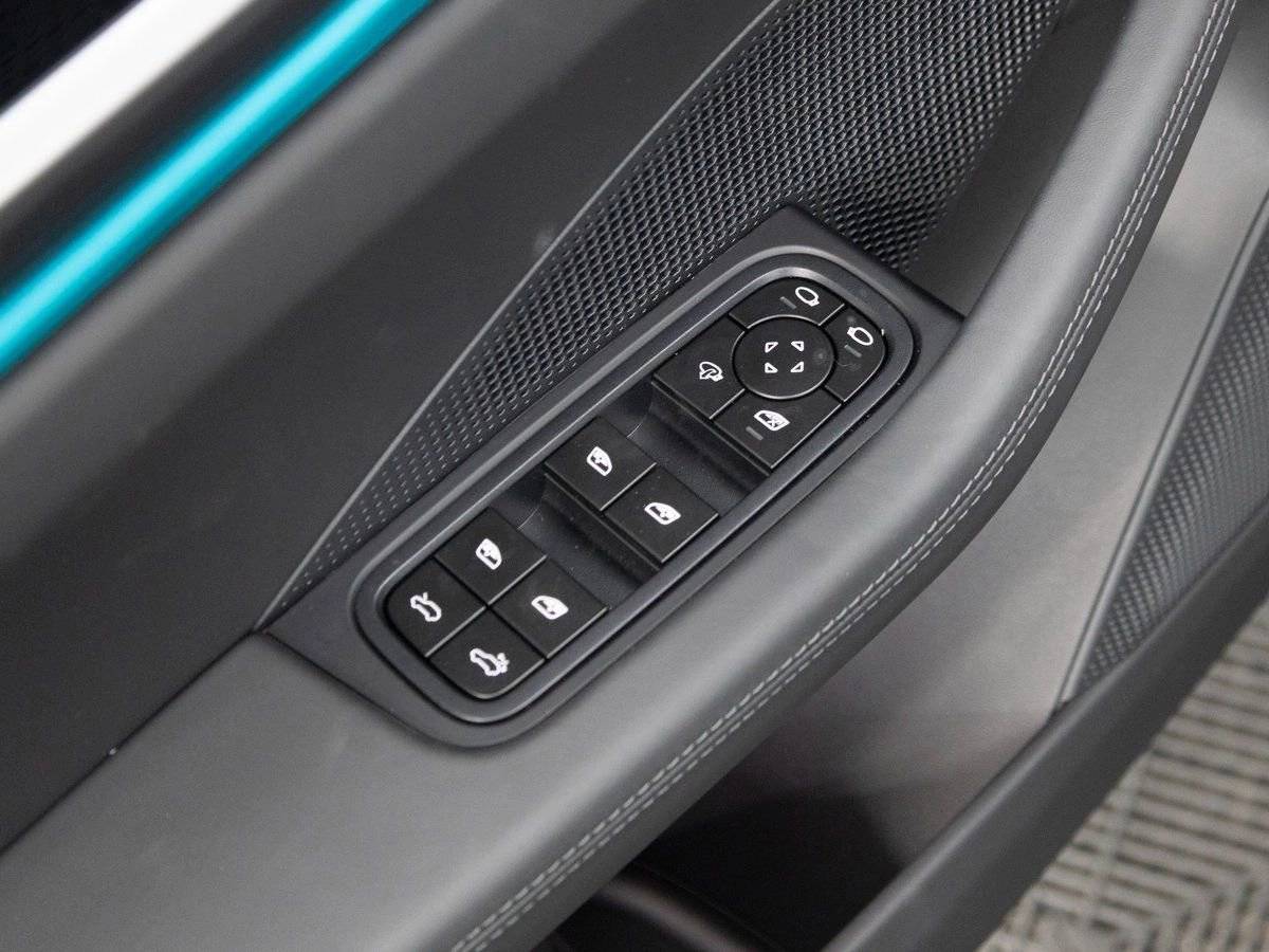 2026 Porsche Macan 4 Electric