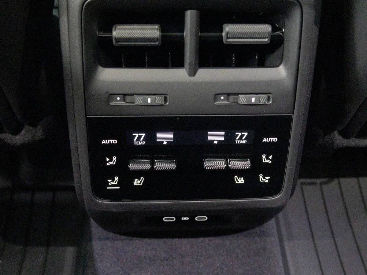 2026 Porsche Macan 4 Electric