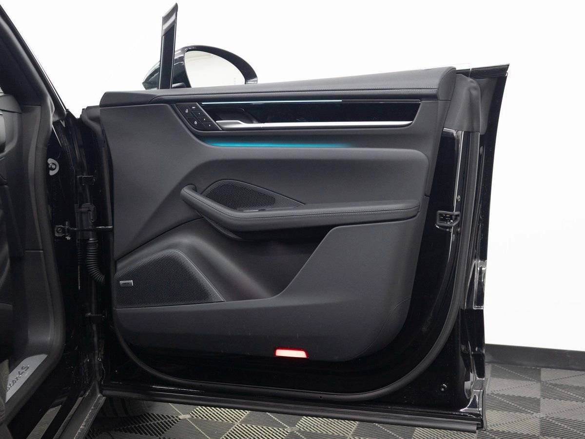 2026 Porsche Macan 4 Electric