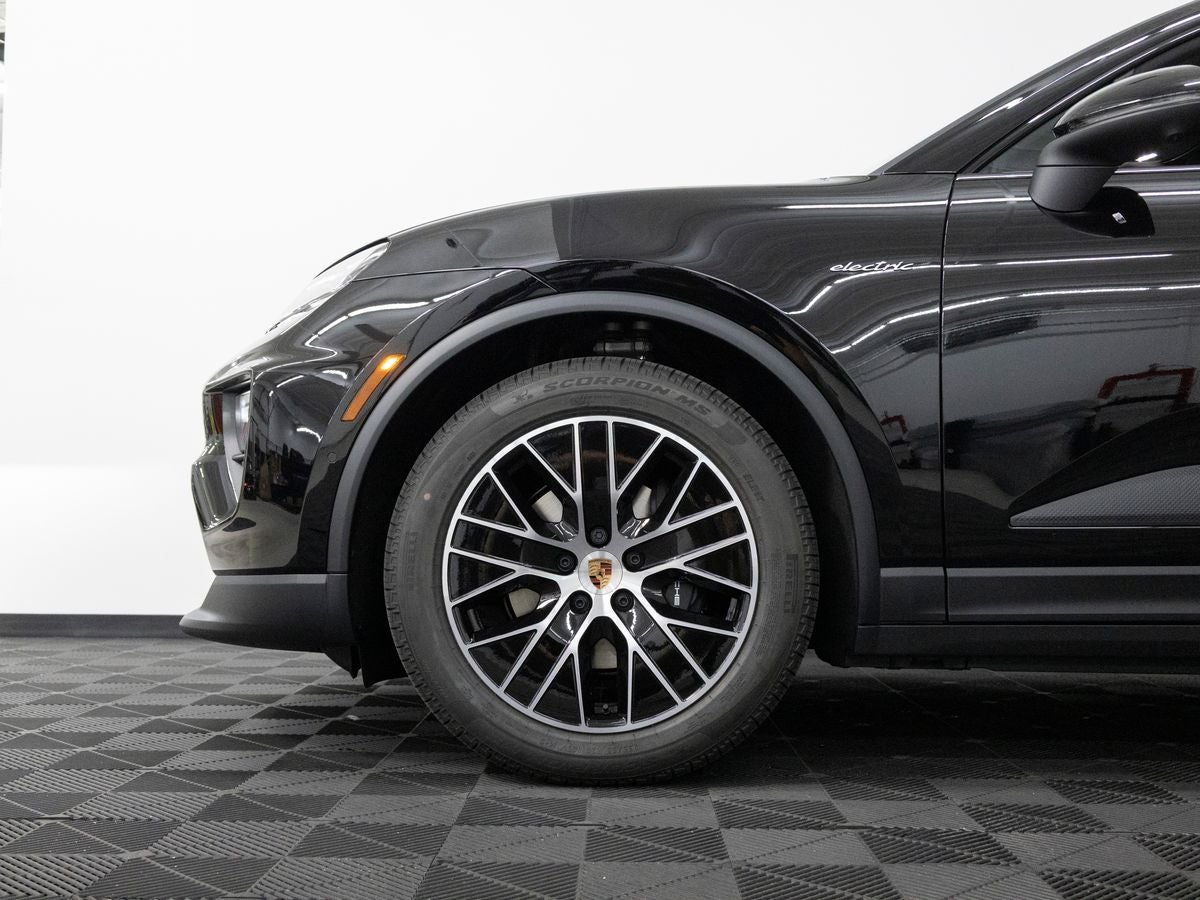 2026 Porsche Macan Macan 4 Electric