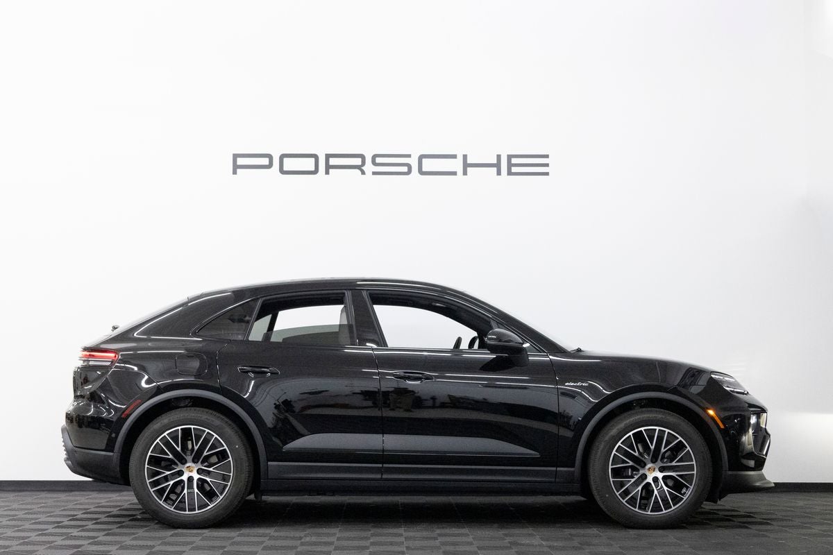 2026 Porsche Macan Macan 4 Electric