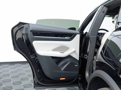 2026 Porsche Macan Macan 4 Electric