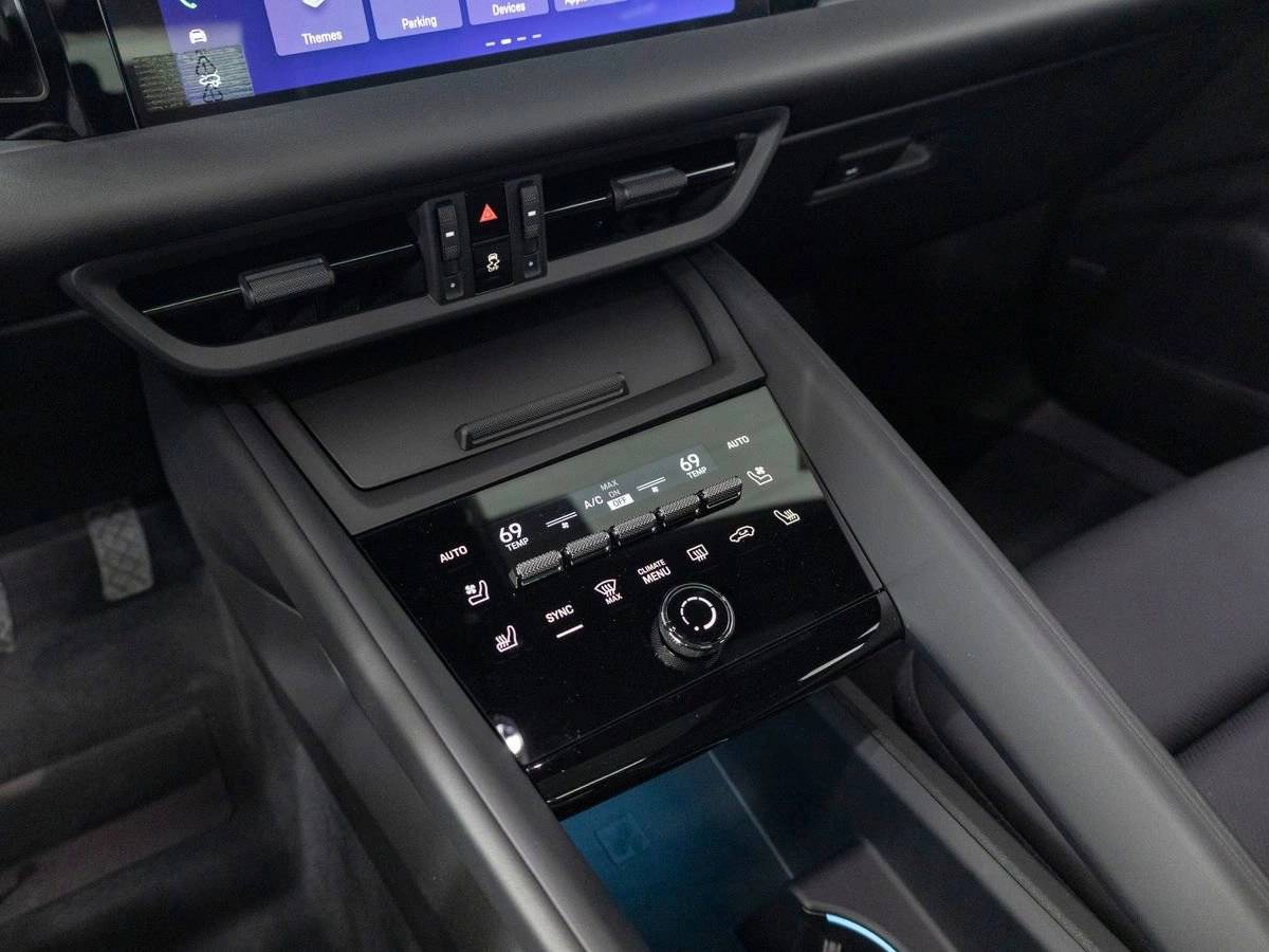 2026 Porsche Macan 4 Electric
