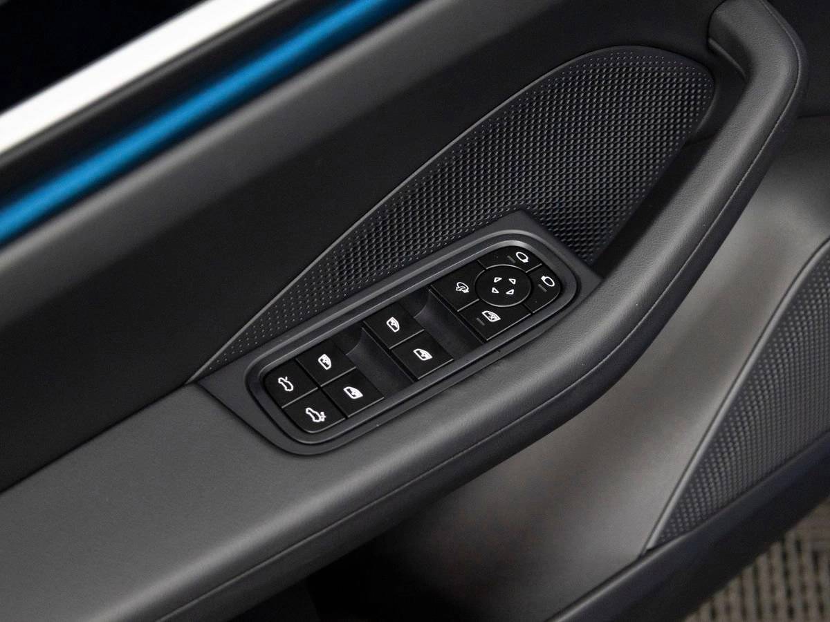2026 Porsche Macan 4 Electric