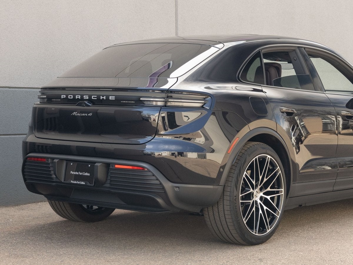 2025 Porsche Macan 4