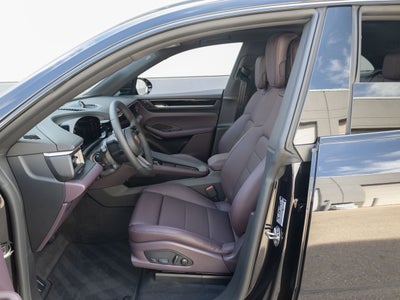 2025 Porsche Macan 4