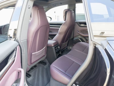 2025 Porsche Macan 4