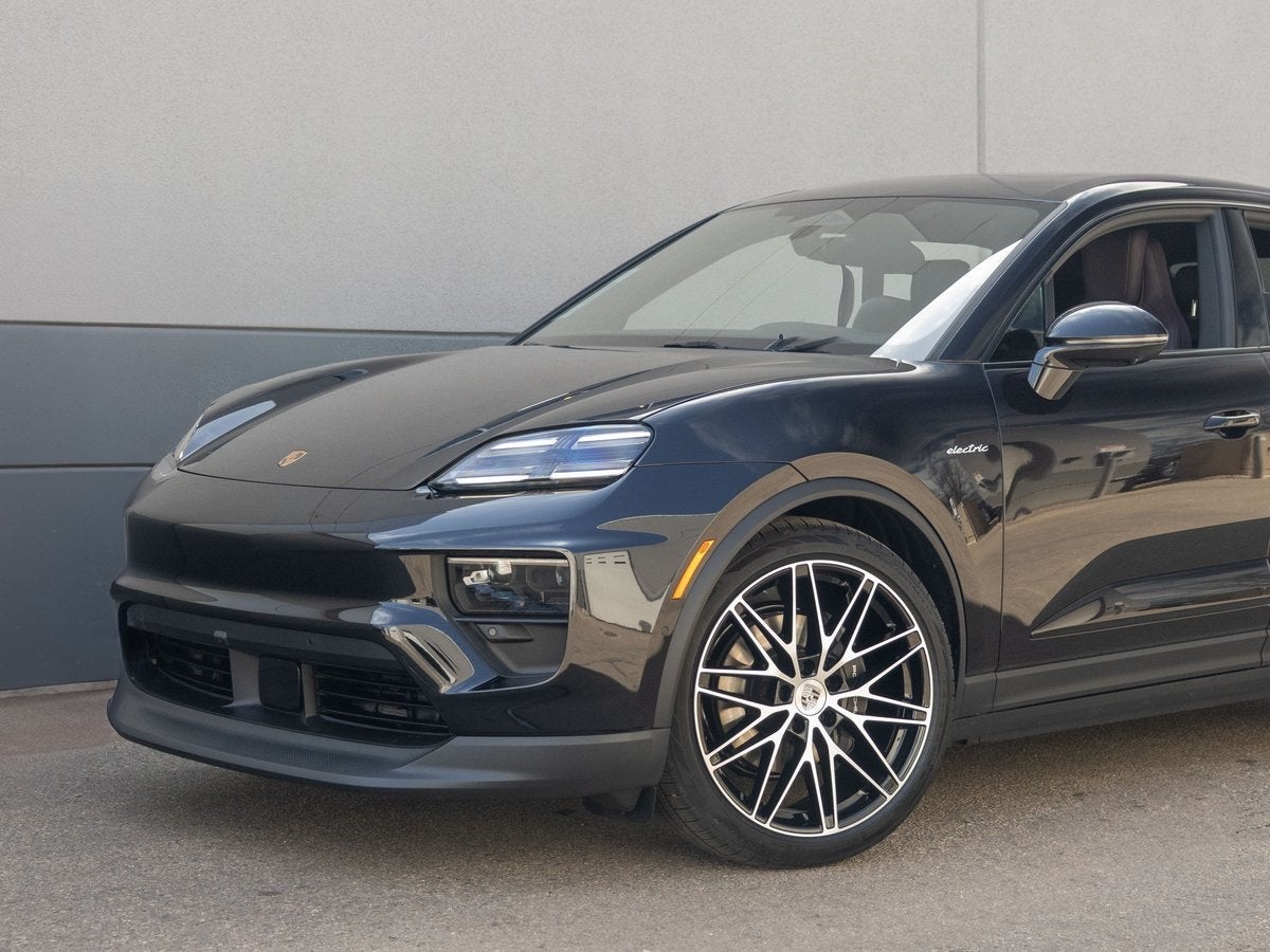 2025 Porsche Macan 4