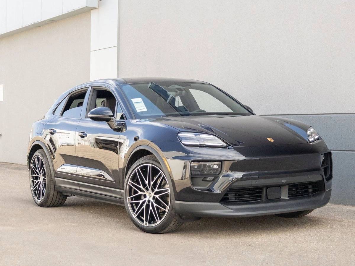 2025 Porsche Macan 4
