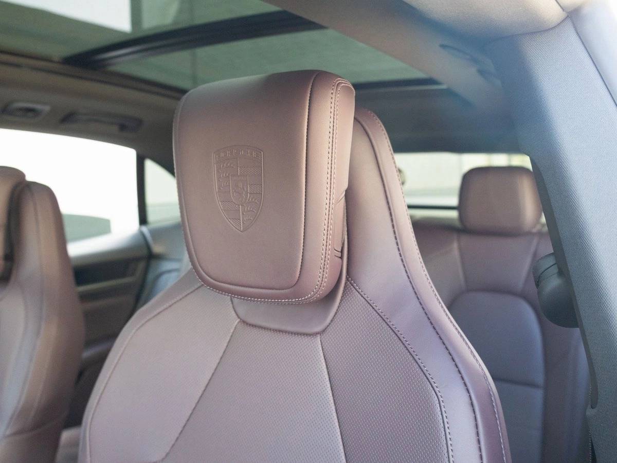 2025 Porsche Macan 4