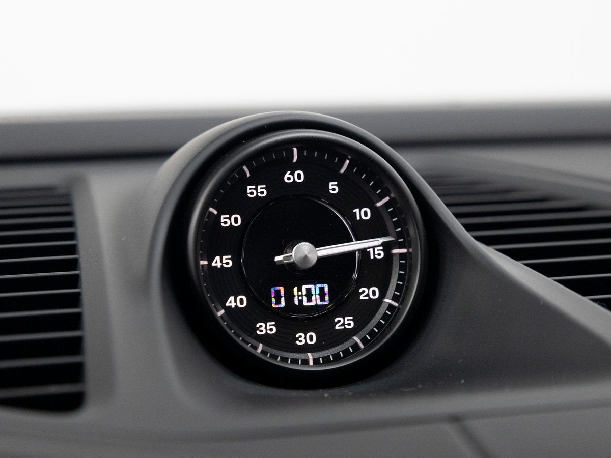 2026 Porsche Macan 4