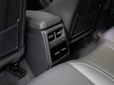 2026 Porsche Macan 4