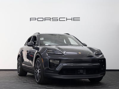 2026 Porsche Macan 4