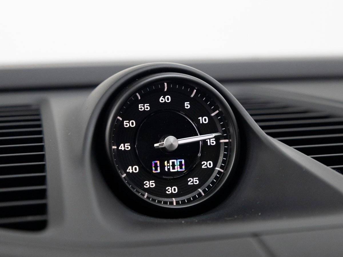 2026 Porsche Macan 4