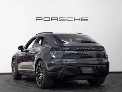 2026 Porsche Macan 4
