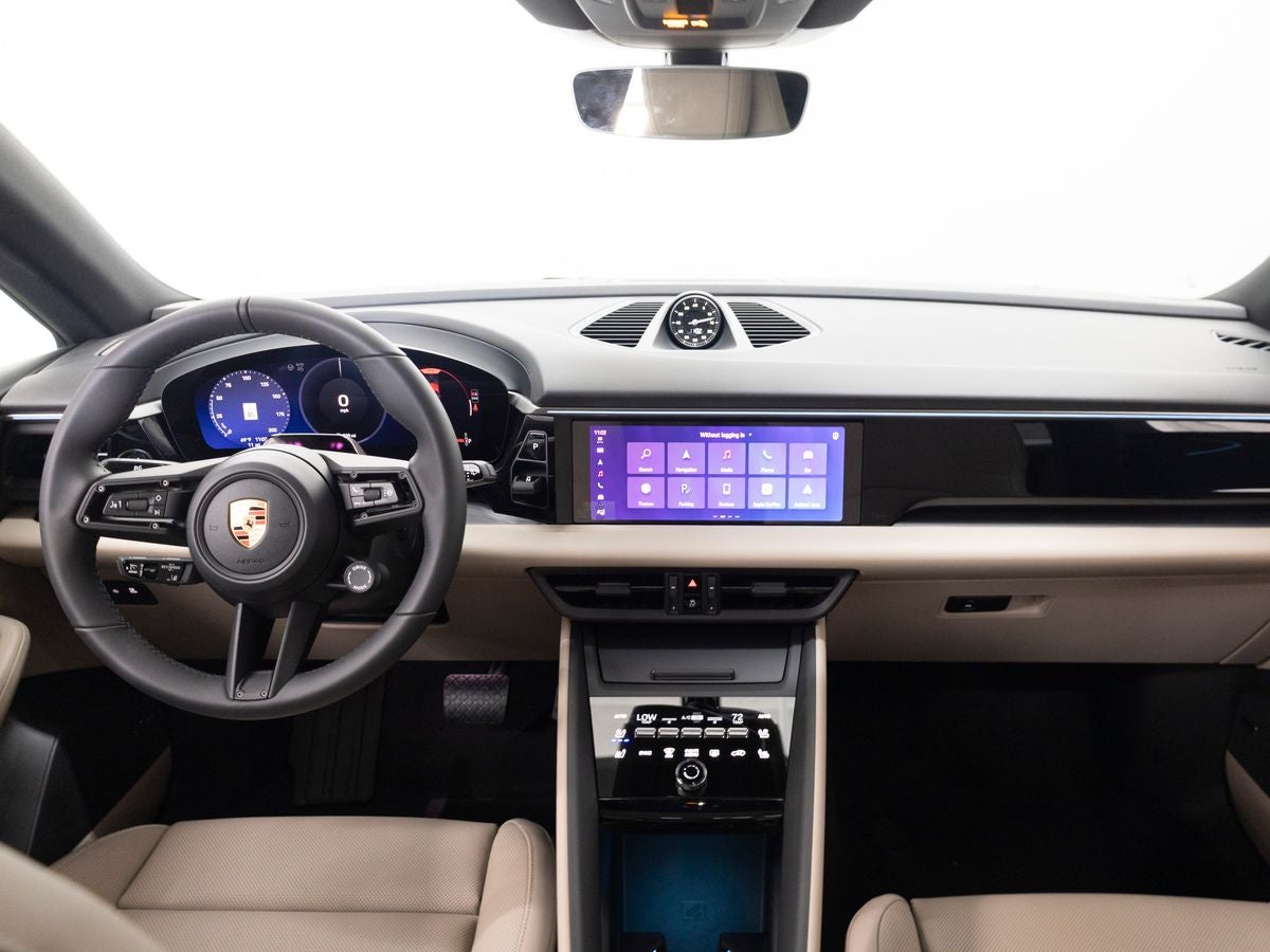 2026 Porsche Macan 4