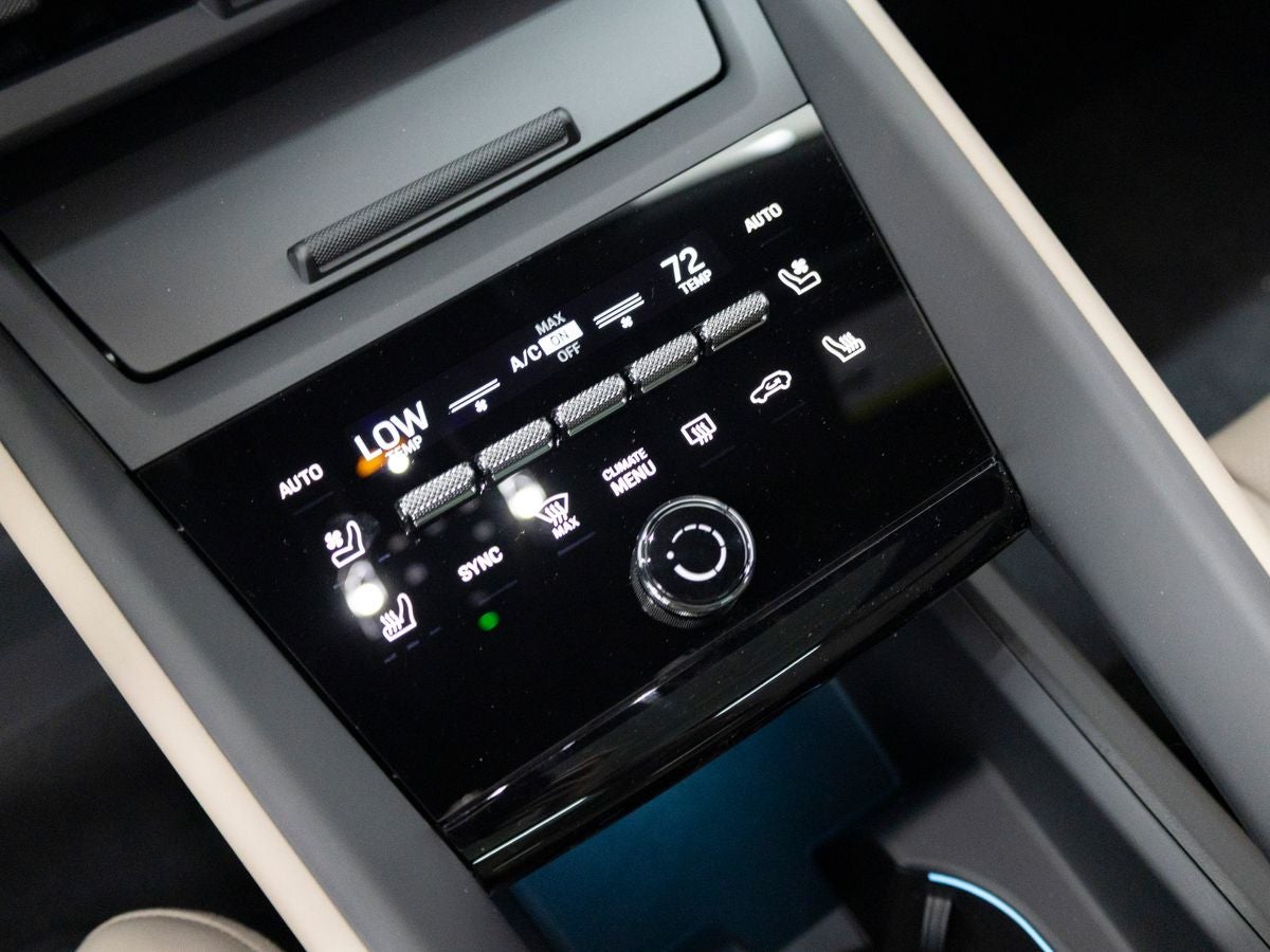 2026 Porsche Macan 4