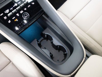 2026 Porsche Macan 4