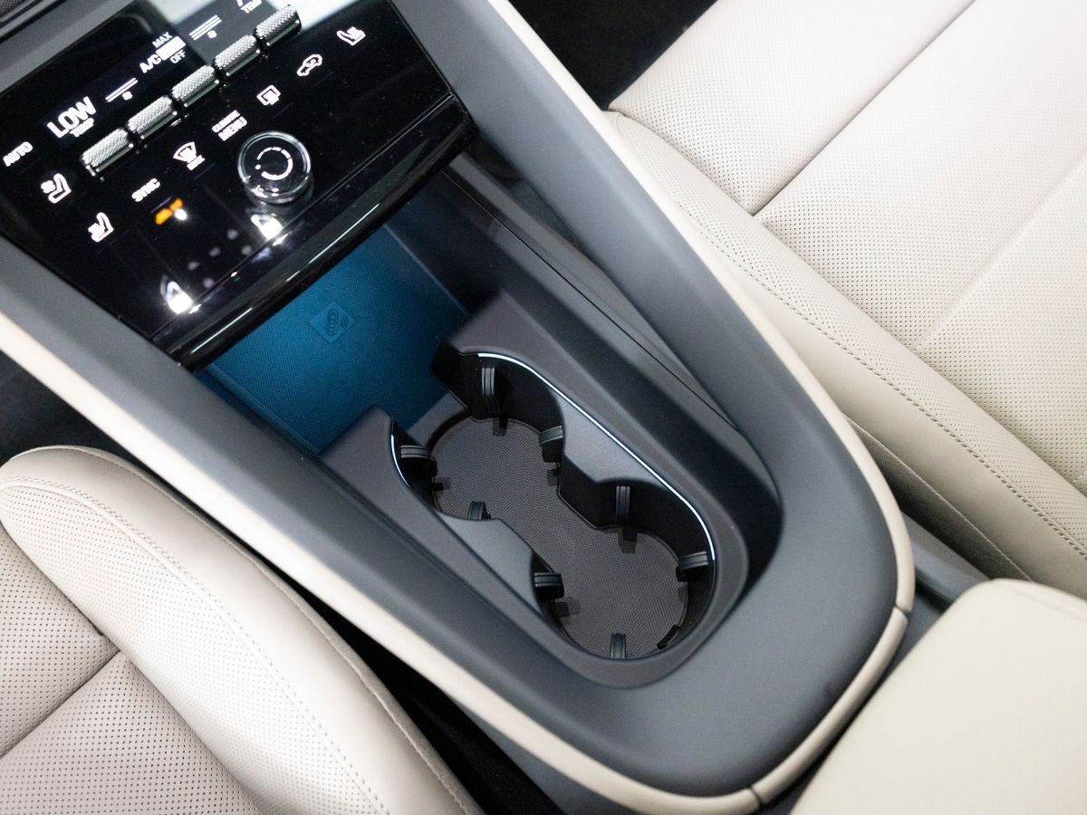 2026 Porsche Macan 4