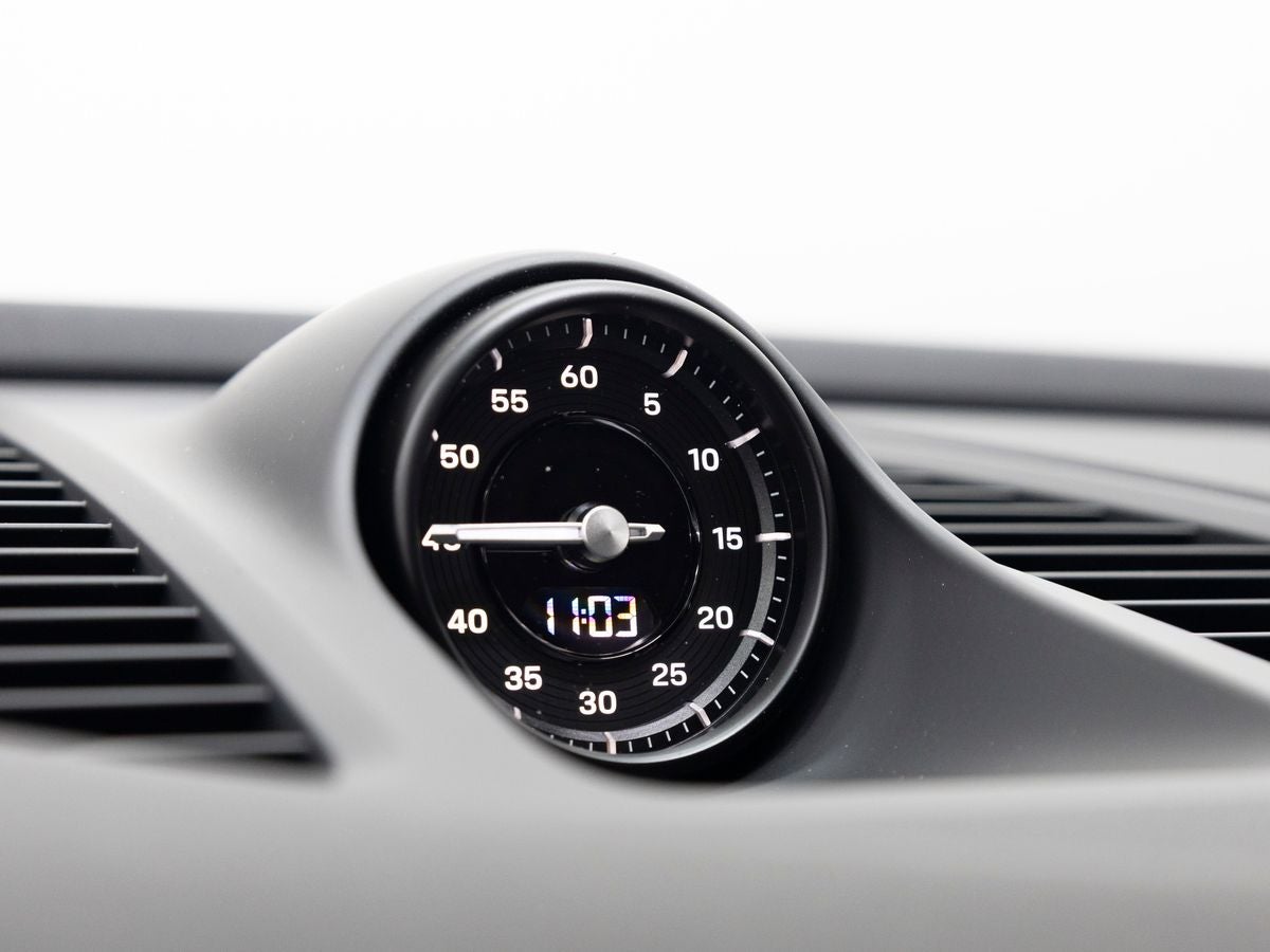 2026 Porsche Macan 4