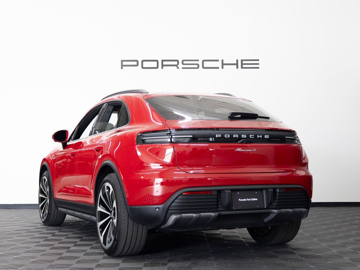 2026 Porsche Macan 4