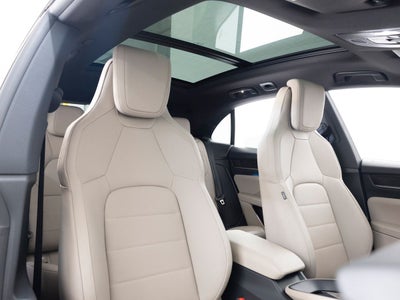 2026 Porsche Macan 4