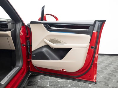 2026 Porsche Macan 4