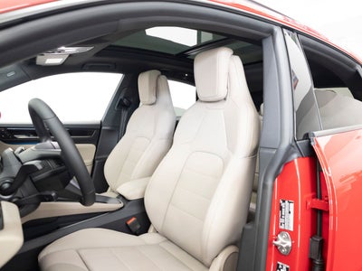 2026 Porsche Macan 4