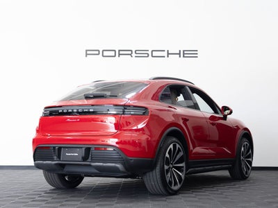 2026 Porsche Macan 4